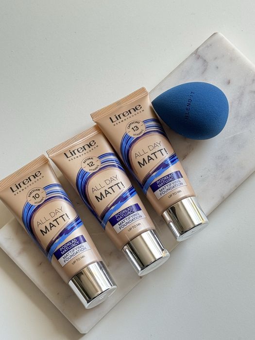 Podklady Lirene All Day Matt plus gąbka Blend it Gratis