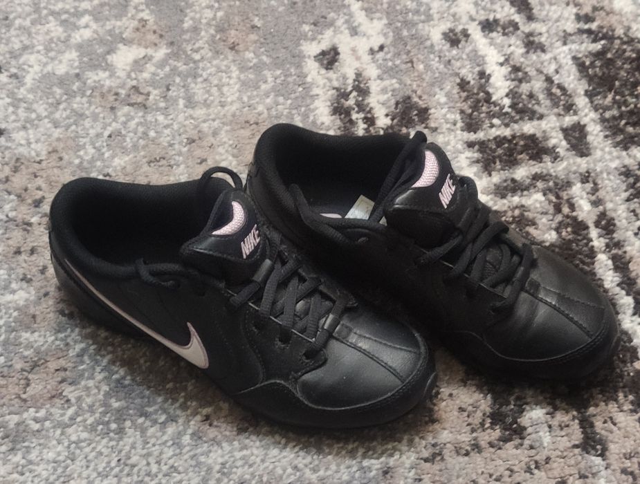 Жіночі кросівки Nike