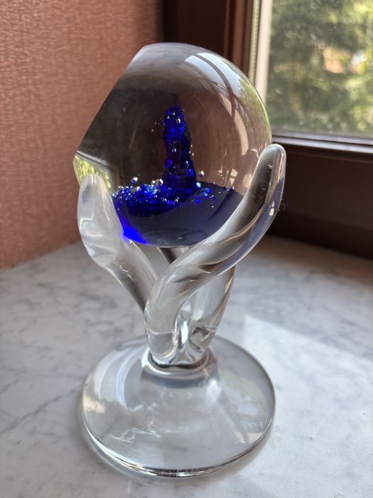 Rzezba szklana , kula szafirowa  20 cm