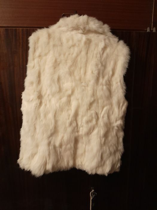 Жилет з кролика на блискавці
