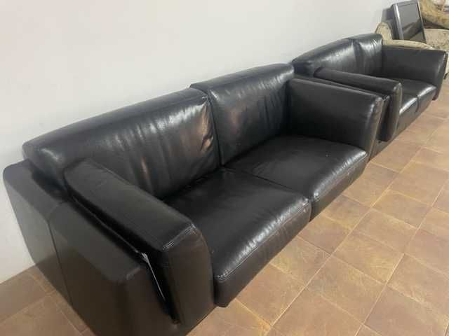 Sofas pretos de pele (quase novos)