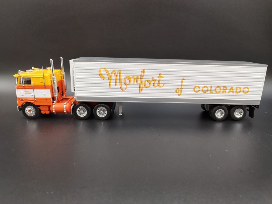 1:43 Altaya Peterbilt 352H (1979) Montfort Des Colorado model