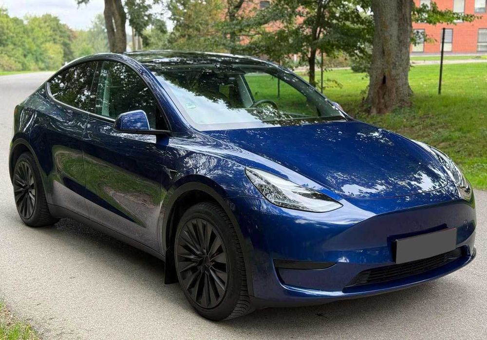 Tesla Model Y 2023 Dual Motor