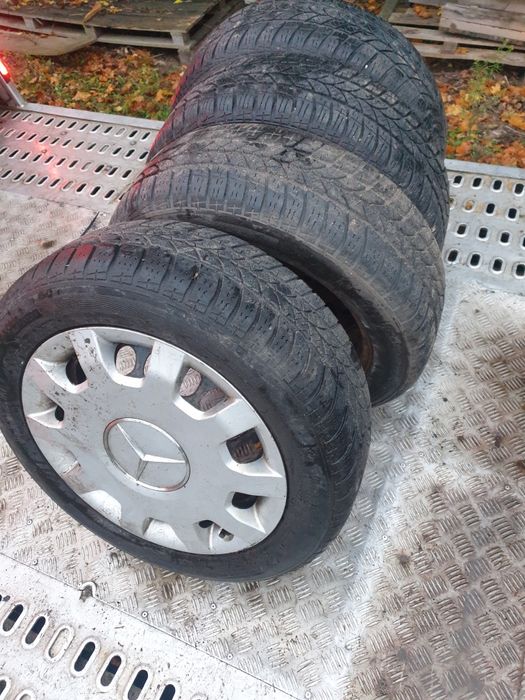 Felgi stalowe z Oponami  zimowe 205/55r16 mercedes