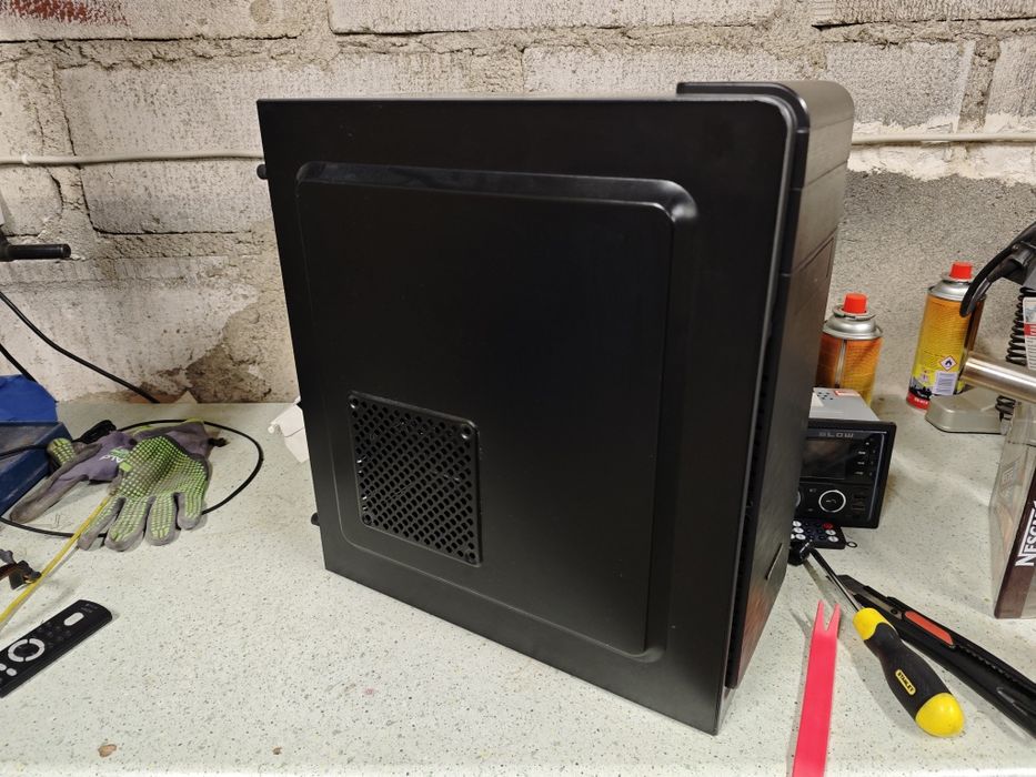 Intel i5 4690k GeForce GTX 760 2GB OC 8 GB Ram