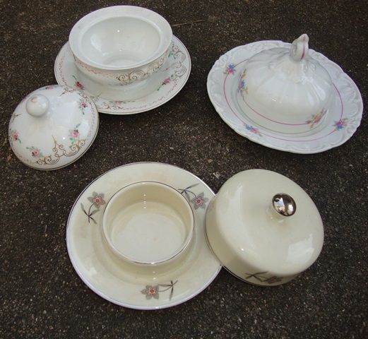 Chávena antiga em porcelana da Vista-Alegre