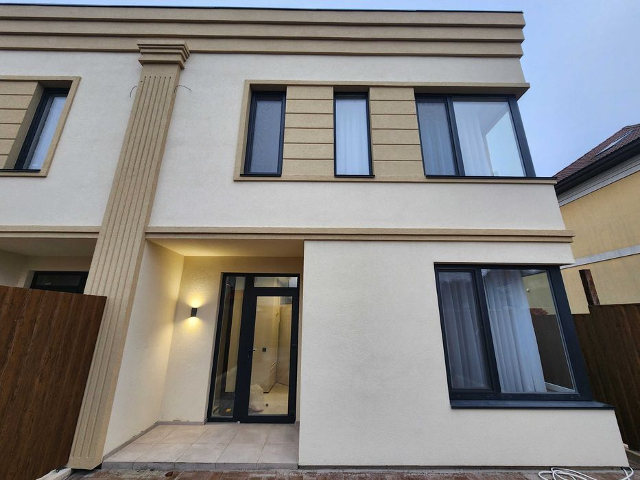Від забудовника. Продам Будинок з ремонтом, 125 м2, є газ, окремий заїзд.