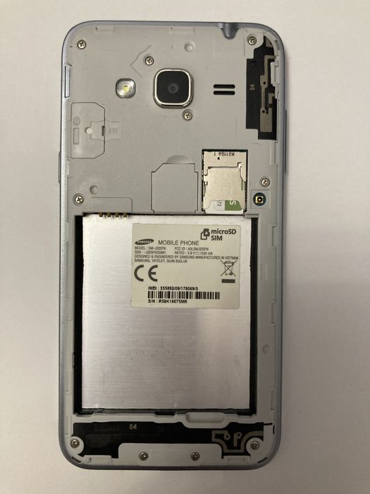 Telemovel samsung J3 6 Livre a todas as redes