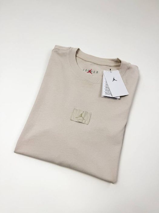 Оригінал! Футболка Jordan Essentials (бежева) (S, M, L)