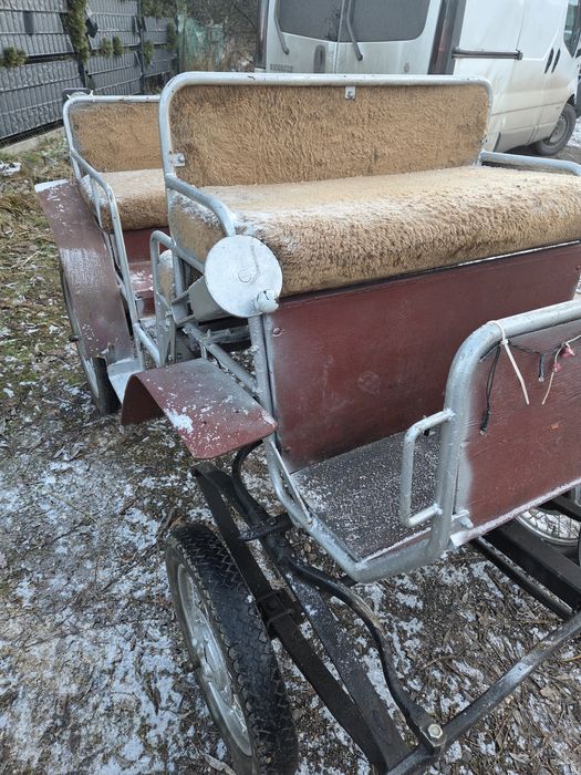 Bryczka lekka z hamulcem