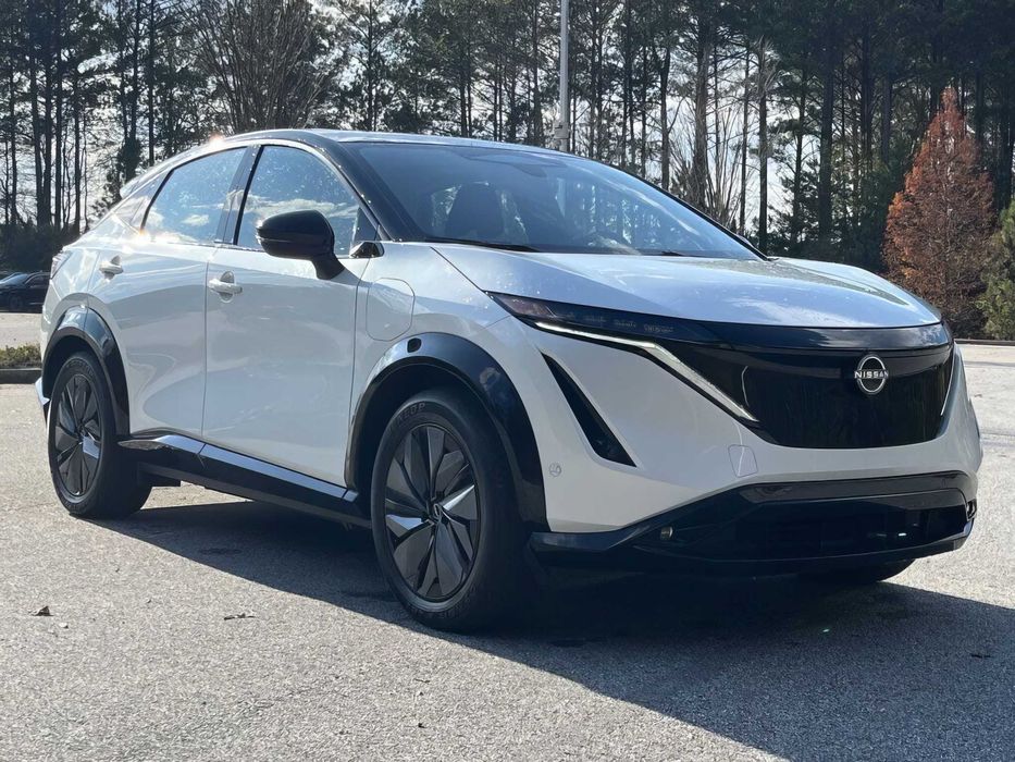 Nissan Ariya      2024