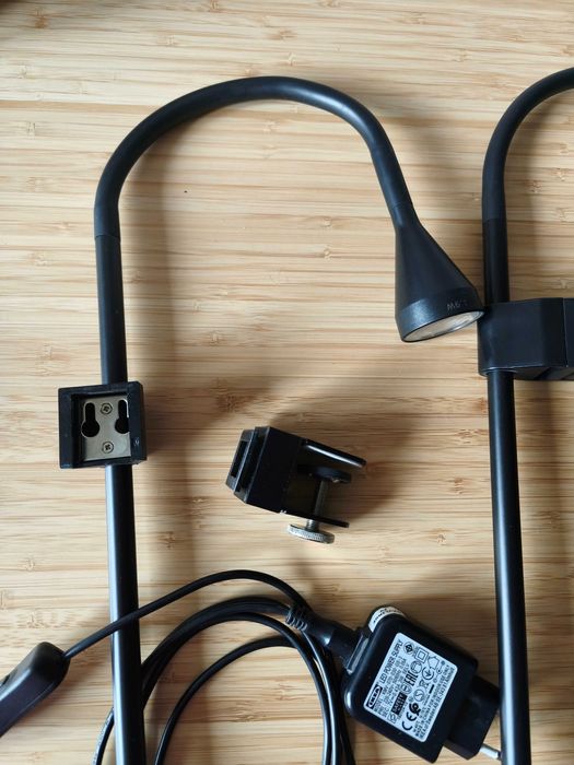 Zestaw 2 lampek IKEA NÄVLINGE z klamrą / uchwytem do ściany