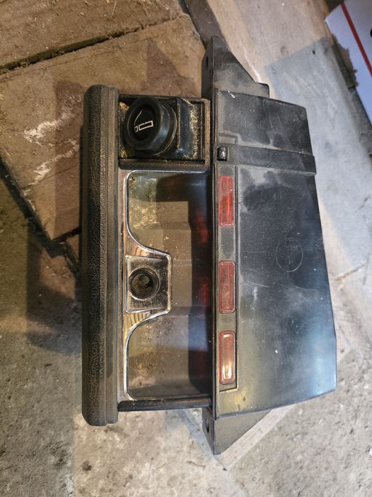Попільничка з прикурювачем bmw e34