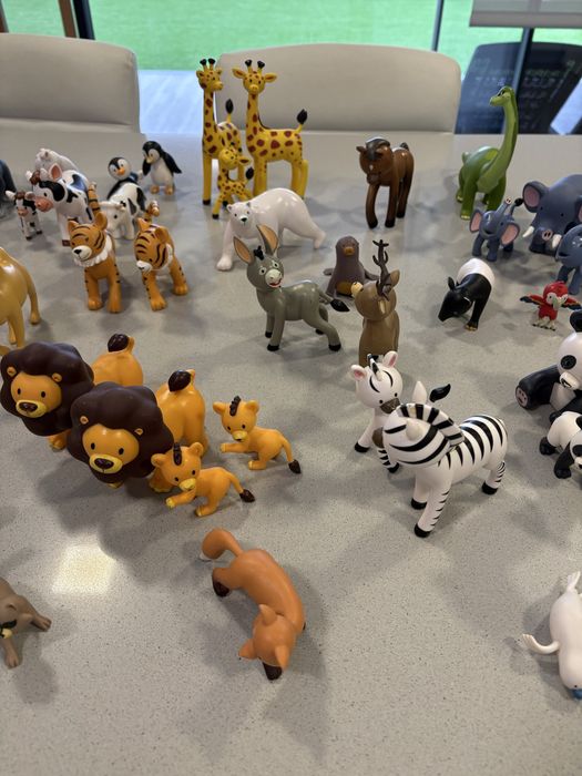 Conjunto de figurinhas de animais