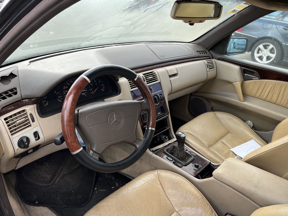 Mercedes W210 E230 ano 1997 para peças