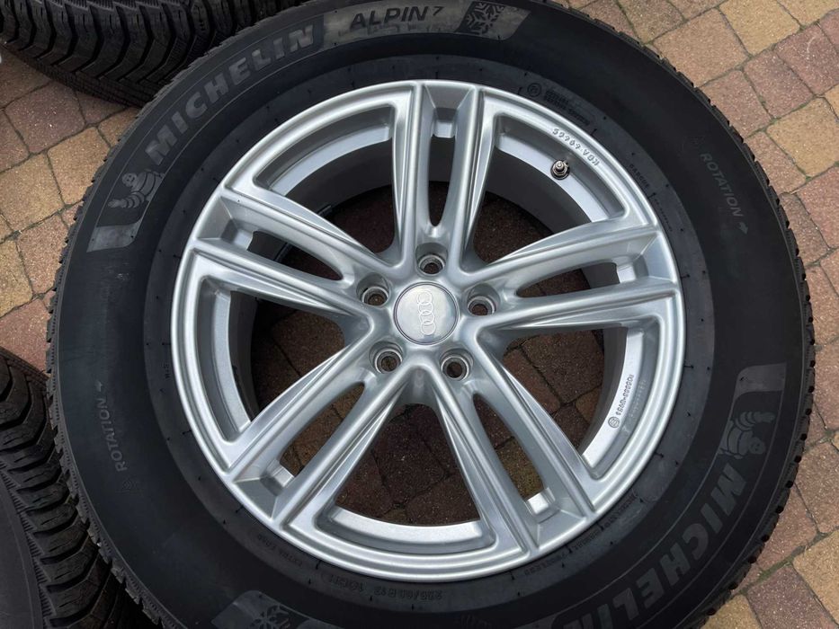 3914. Koła zimowe Audi Q5 5x112 ET34 235/65/17 Goodyear 8.5mm 2021r
