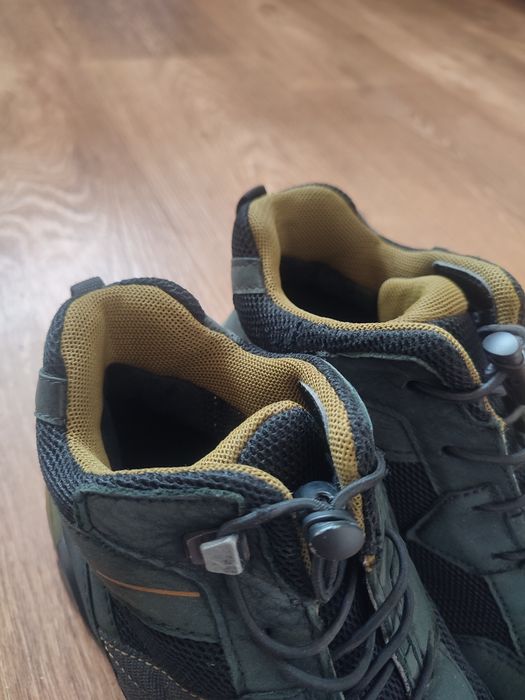 Продам черевики Ecco