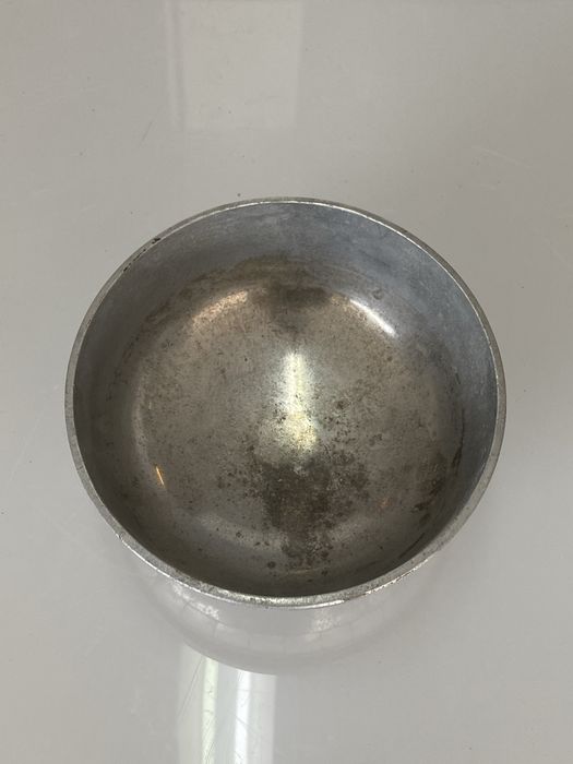 Tijela/taça decorativa em metal