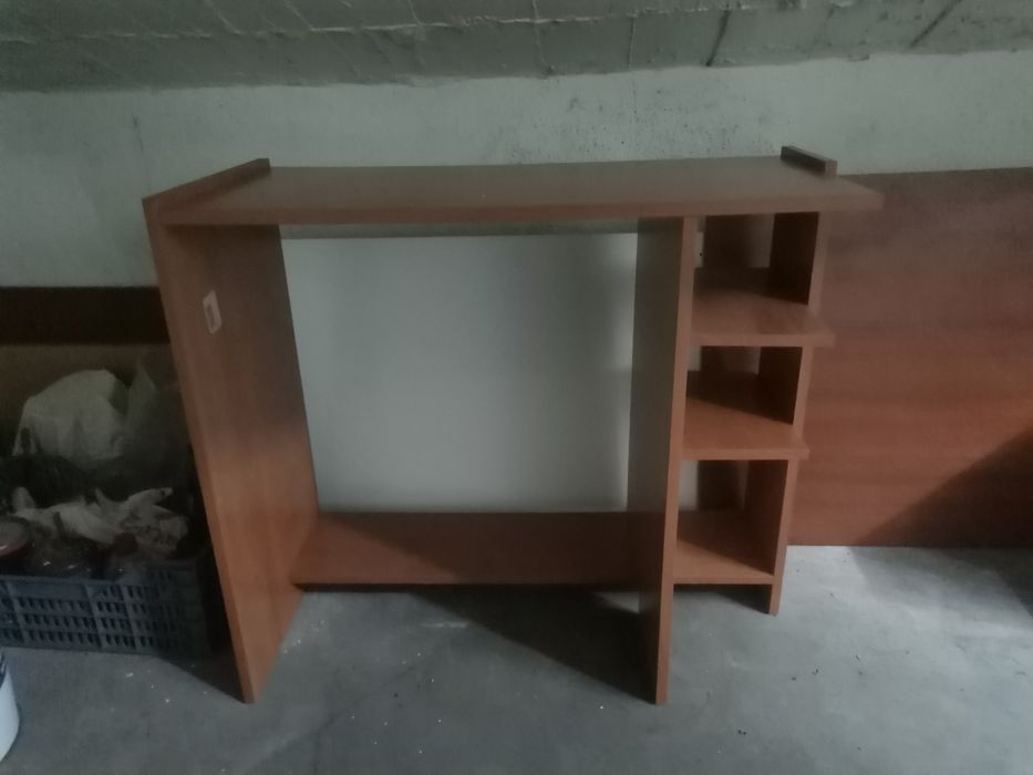 Aparador de entrada ou secretária