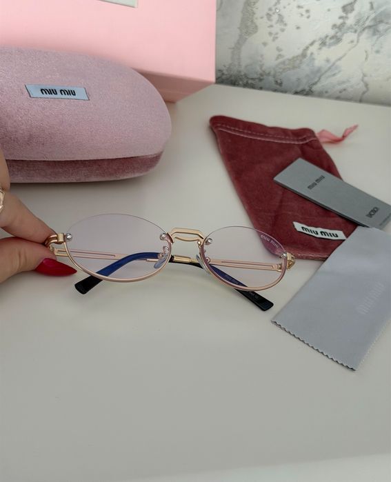 Солнцезащитные очки miu miu полный комплект хамелионы меняют цвет