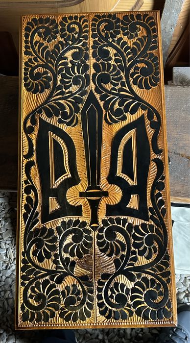 Нарди з дерева.