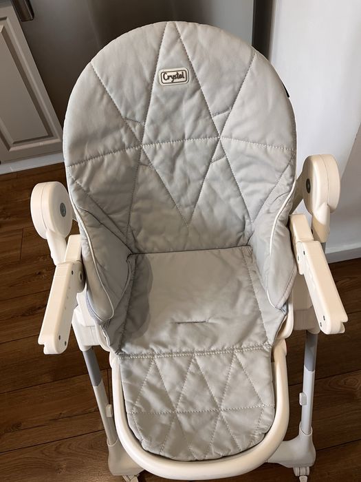 Стільчик для годування