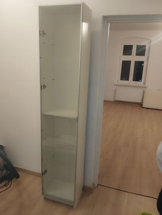 Szklane drzwi do regału Billy Ikea