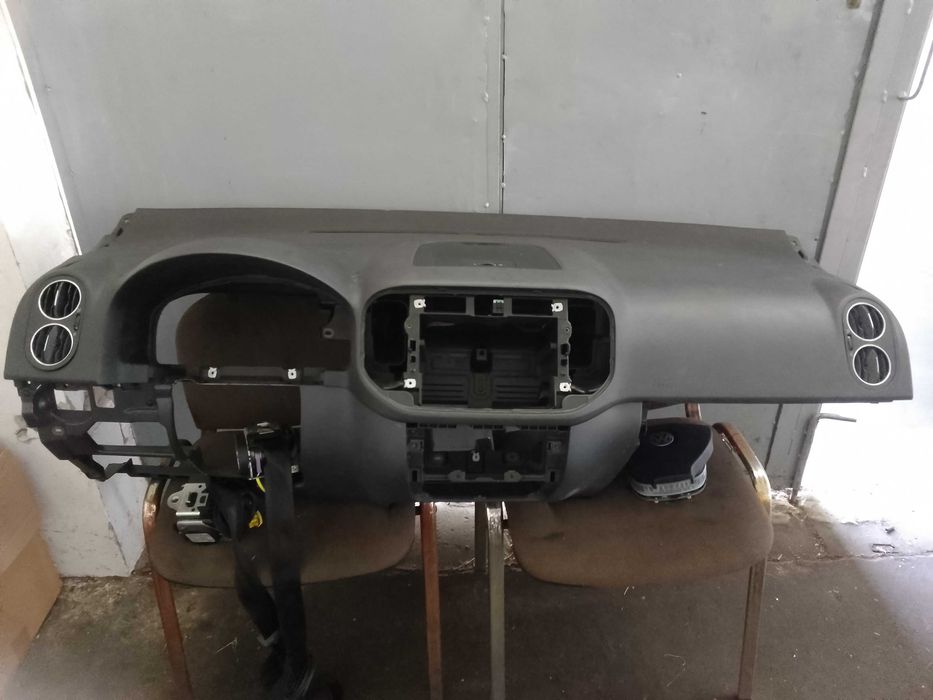 VW GOLF 5 PLUS lift kokpit deska rozdzielcza 2xairbag pasy
