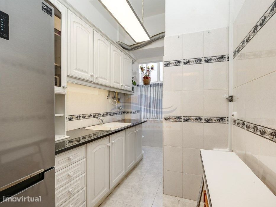 Elegância, Luz Natural e Conforto - T2 Pronto a Habitar na Penha de...