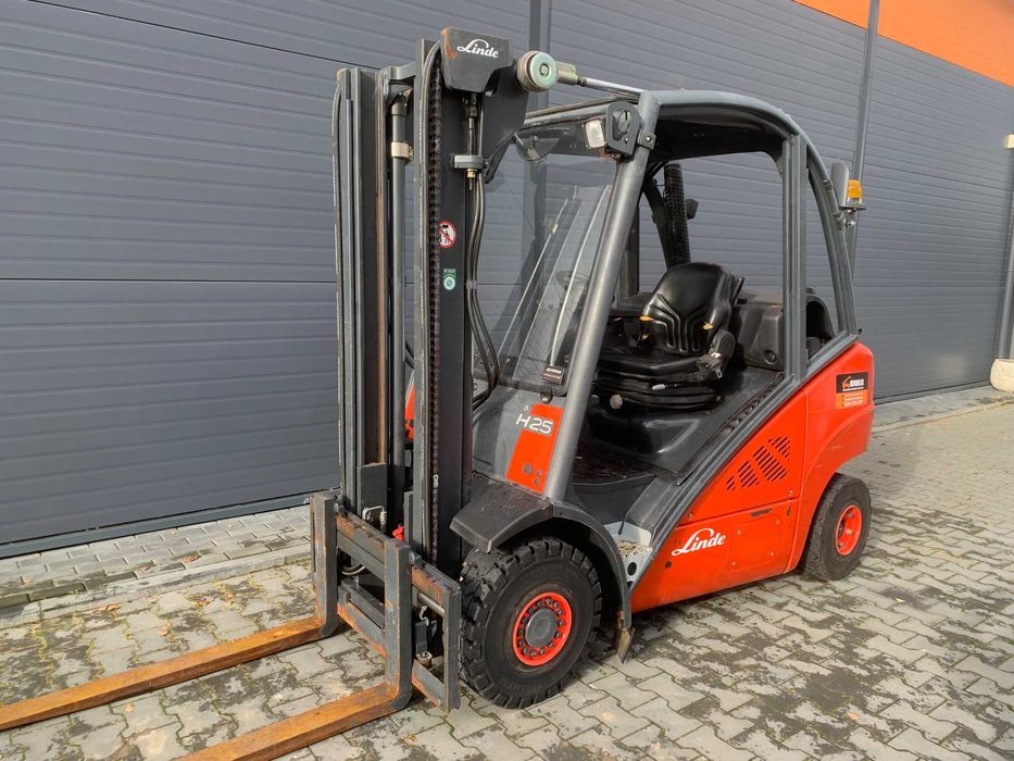 Wózek widłowy LINDE H 25  duplex niski przebieg po badaniach 2011 rok