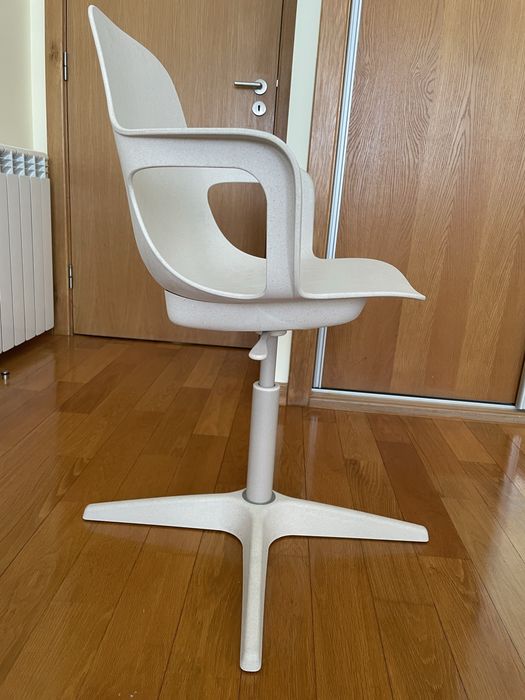 Cadeira rotativa ODGER (IKEA)