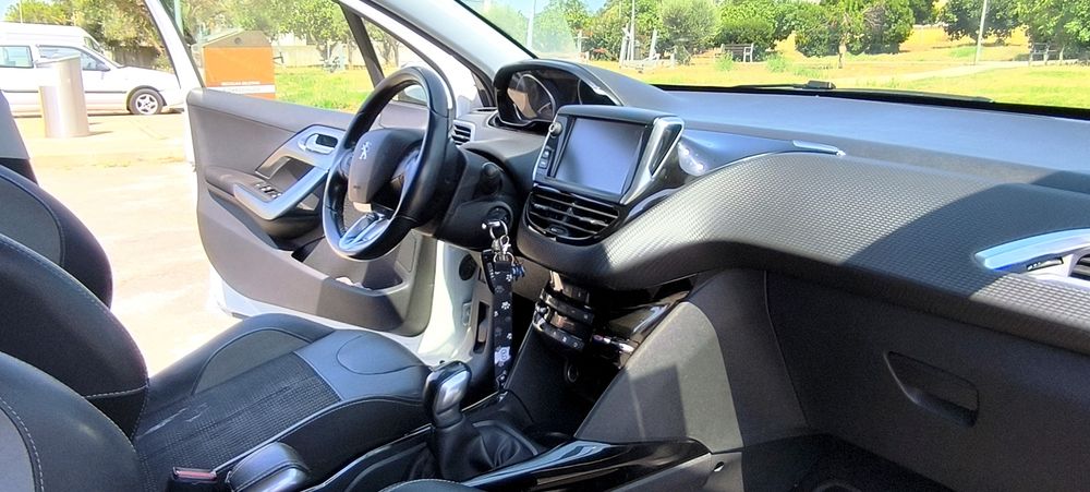 Peugeot 2008 — fotografia 4
