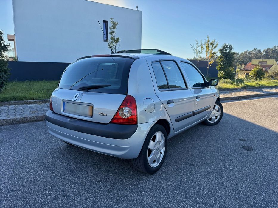 Renault Clio 1.2  Previlege - Automático / 100.000km