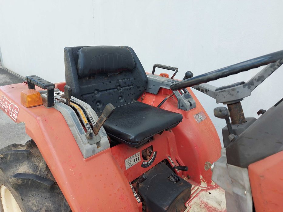 Trator Mitsubishi MT16 usado