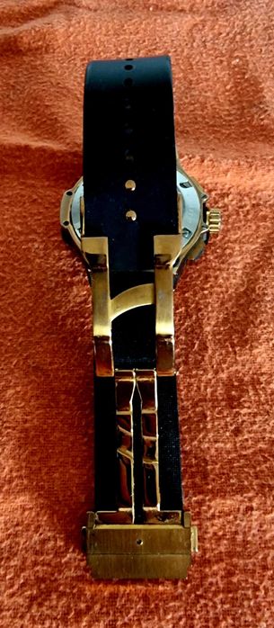 Relógio Cronógrafo magnifico funciona a pilha tudo 100 % operacional