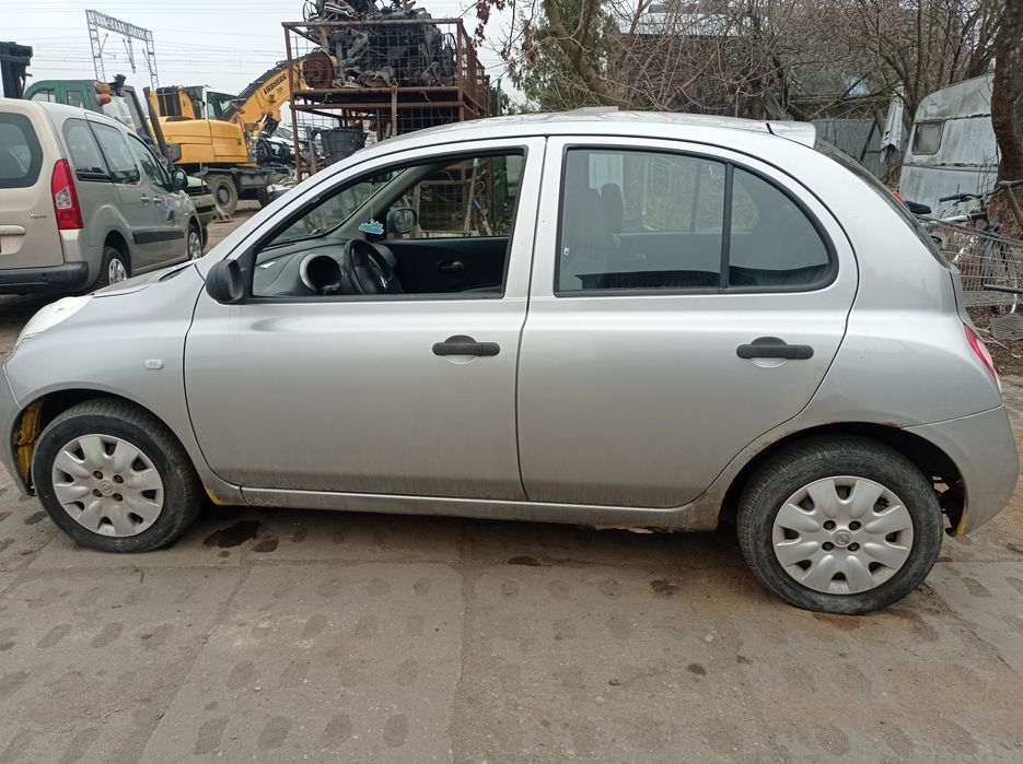 Auto części Nissan