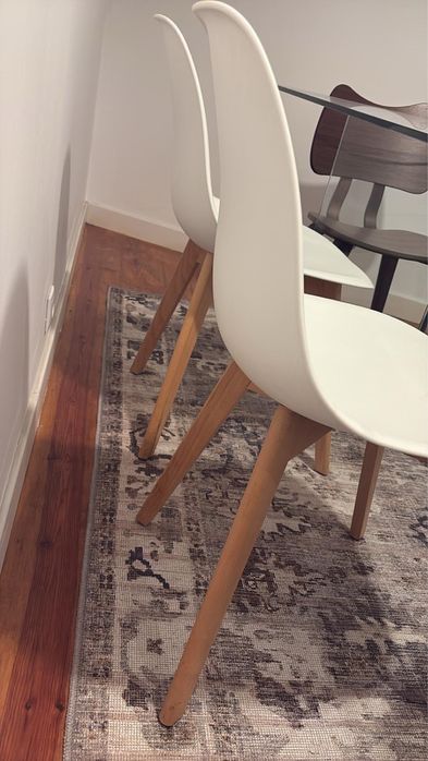 4 cadeiras Scand Nordic da Sklum – ótimo estado