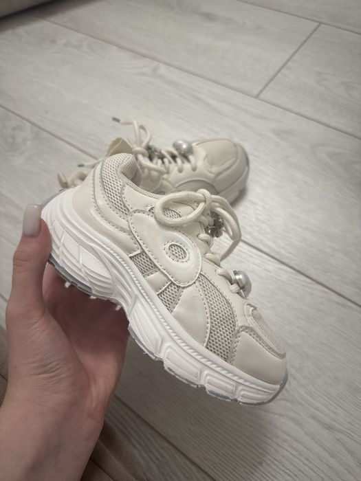 Кросівки для дівчинки