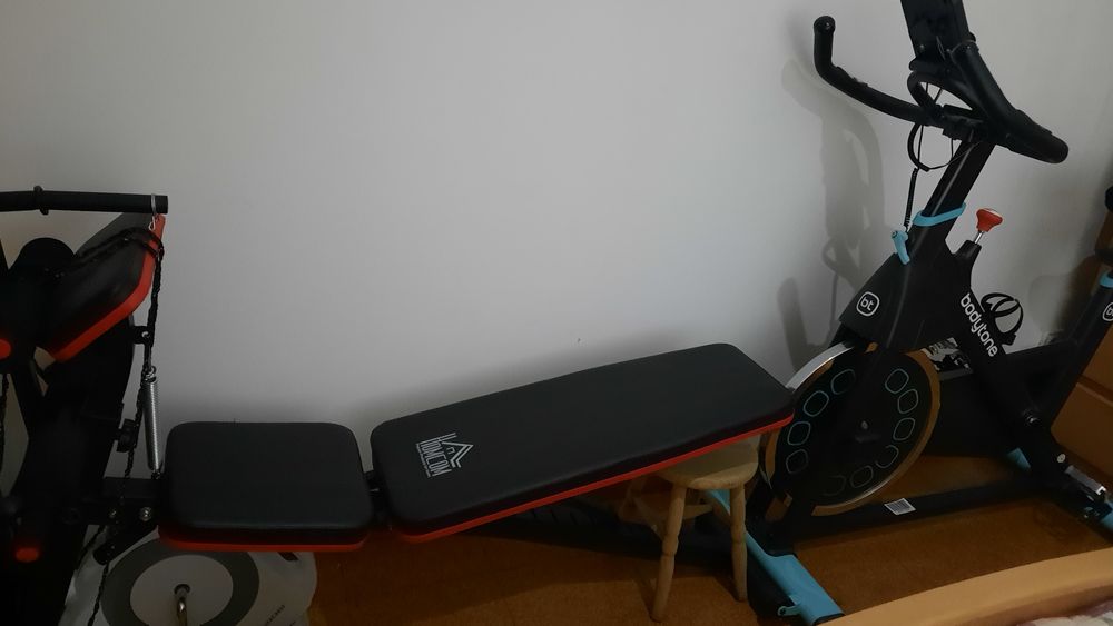 Banco Abdominal     e   Bicicleta Estética