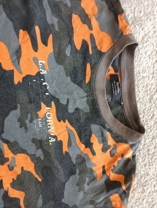 Tshirt 	Berska		Tamanho S	usada em bom estado