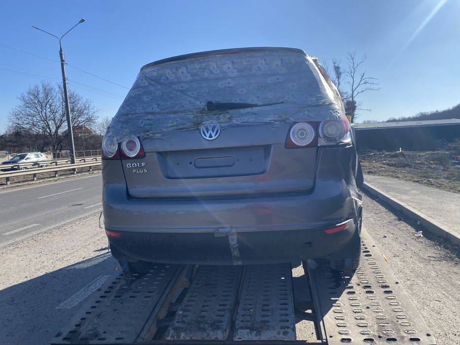 Продам кузово з доками гольф 5 +