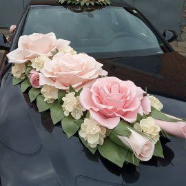 Весільний декор на машину