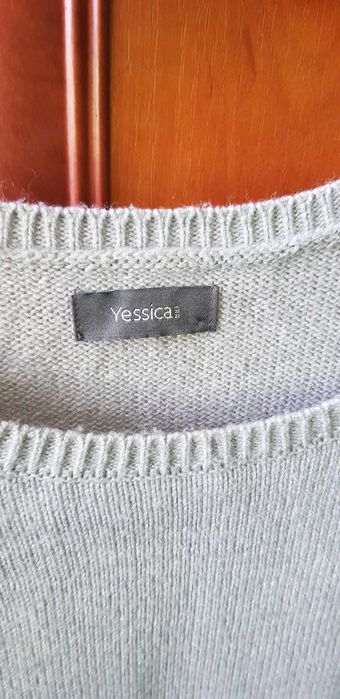 Sweter damski szary z czarna koronką