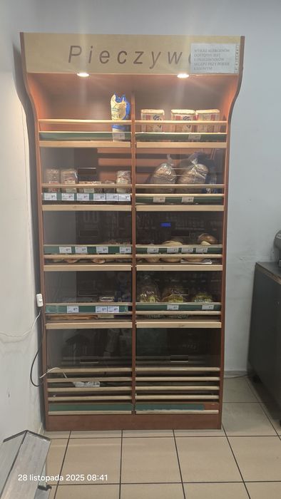 Tanio sprzedam wyposażenie sklepu