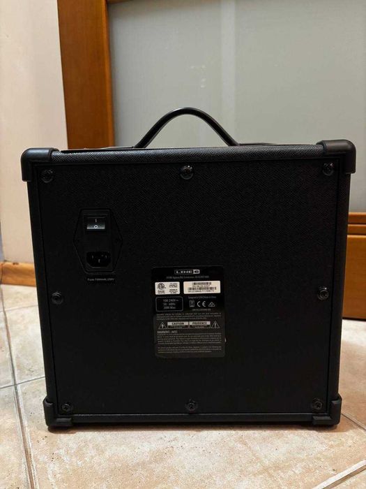 Гітарний комбоусилитель Line 6 Spider V 20 MkII