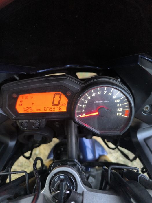 Продам Yamaha  Fazer fz1   литр