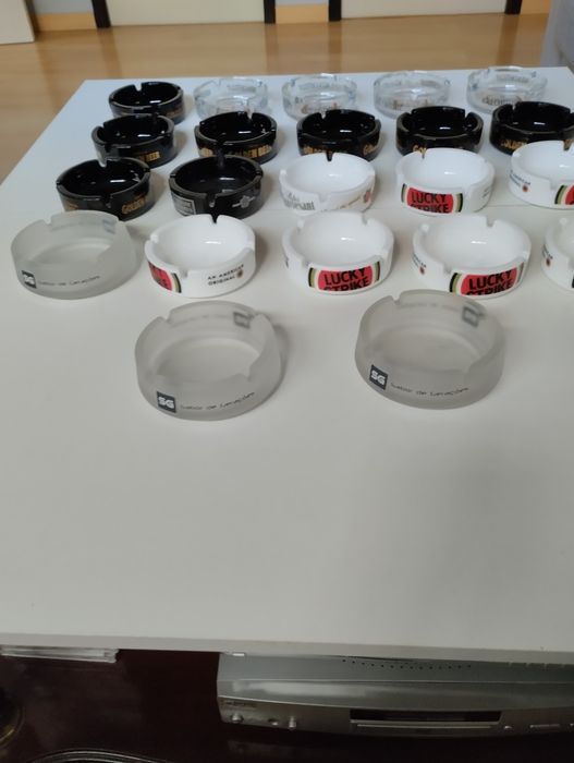 Vendo vários cinzeiros para colecionadores
