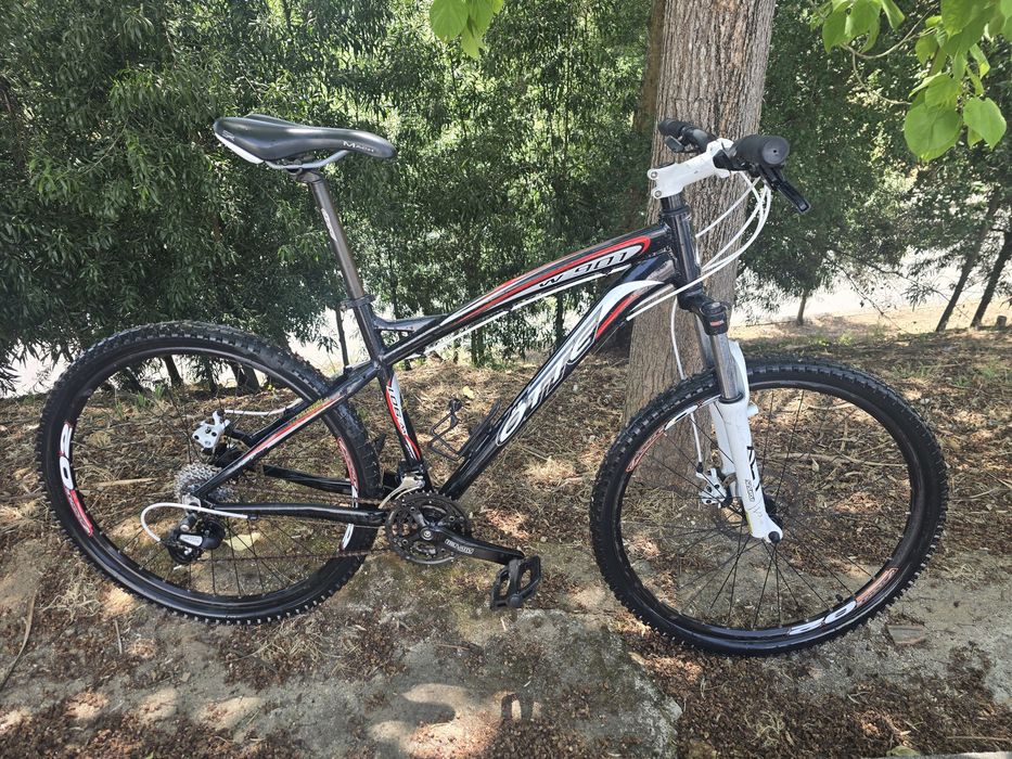 Bicicleta de btt de disco m