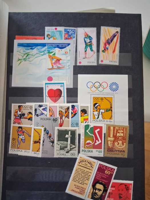 Klaser ze znaczkami lata 1972-1984
