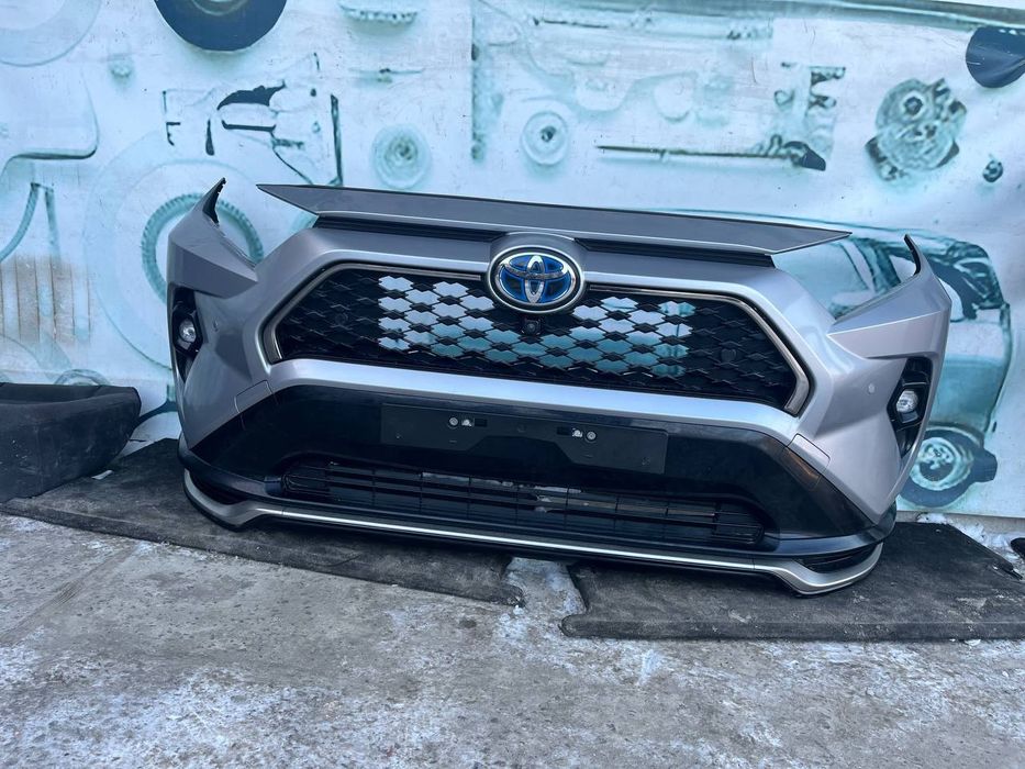 Toyota RAV4 Plug-in Hybrid Бампер рестайлінг з камерою 22-25 року